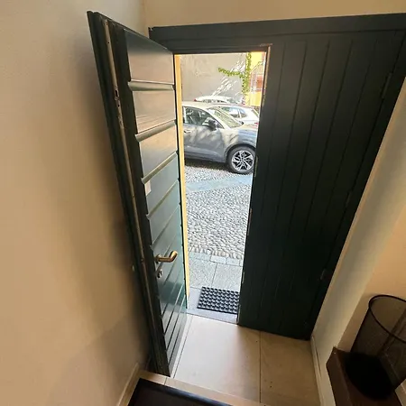 Lagrottizia - 3 Minuti Dal * Como